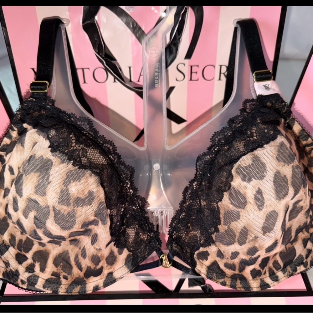 Victoria's Secret Leopard Lace Plunge Bra - Black & Tan